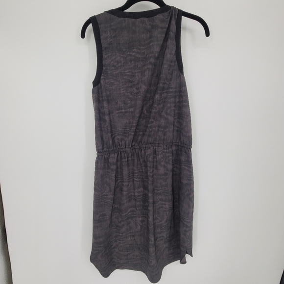 Athleta Rincon printed grey black dress lightweight sinch waist knee small - Picture 3 of 11